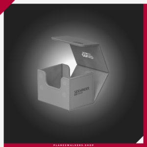El Ultimate Guard Sidewinder 100+ es un estuche premium para mazos diseñado para ofrecer protección, acceso rápido y máxima comodidad durante el juego y el transporte. Compatible con hasta 100 cartas en doble funda o 120 cartas en funda simple (utilizando fundas Ultimate Guard), incorpora cierre magnético resistente, acabado Xenoskin y un elegante interior de microfibra suave. Su diseño modular lo convierte en el complemento ideal para organizar y proteger tu colección.