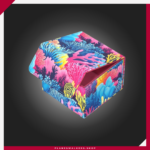 La Ultimate Guard Sidewinder 133+ Xenoskin Coral Places – Coral Garden es una deck box premium y sostenible para TCG diseñada para proteger tus cartas con estilo y reducir el impacto ambiental. Fabricada con un 52 % de materiales reciclados, ofrece capacidad para hasta 133 cartas con doble funda (utilizando fundas Ultimate Guard), además de incorporar acabado Xenoskin resistente, interior de microfibra premium y cierre magnético reforzado. Una opción ideal para mazos Commander / EDH y cartas adicionales.