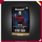 Hazte con el Mazo Commander MTG Star Trek – Flota de la Federación y lidera a Jean-Luc Picard en épicas batallas multijugador. Incluye un mazo listo para jugar de 100 cartas, 33 cartas nuevas para Magic y todo lo necesario para disfrutar del formato Commander desde el primer momento.
