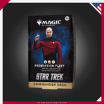 Hazte con el Mazo Commander MTG Star Trek – Flota de la Federación y lidera a Jean-Luc Picard en épicas batallas multijugador. Incluye un mazo listo para jugar de 100 cartas, 33 cartas nuevas para Magic y todo lo necesario para disfrutar del formato Commander desde el primer momento.